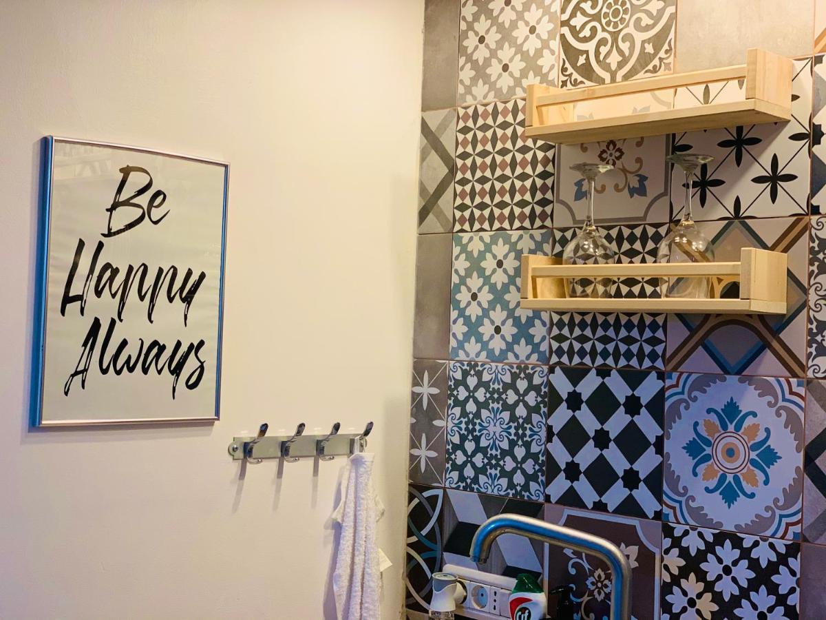 Private Place To Stay Self Check In-Nonstop- Netflix-Wifi Resita Ngoại thất bức ảnh