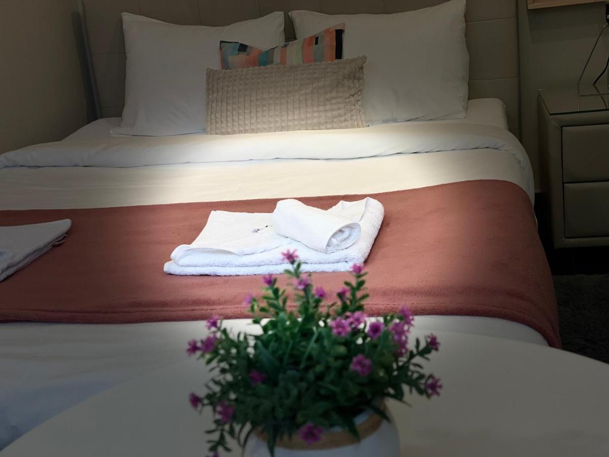 Private Place To Stay Self Check In-Nonstop- Netflix-Wifi Resita Ngoại thất bức ảnh