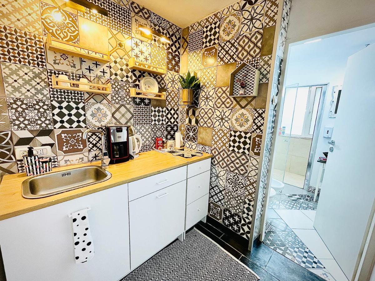 Private Place To Stay Self Check In-Nonstop- Netflix-Wifi Resita Ngoại thất bức ảnh