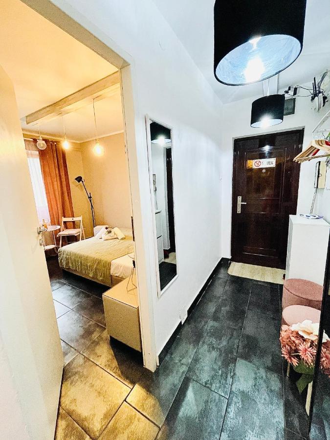 Private Place To Stay Self Check In-Nonstop- Netflix-Wifi Resita Ngoại thất bức ảnh